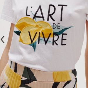 QUANTUM COURAGE Limited Edition L’Art De Vivre Embroidered T-Shirt size SM/Med